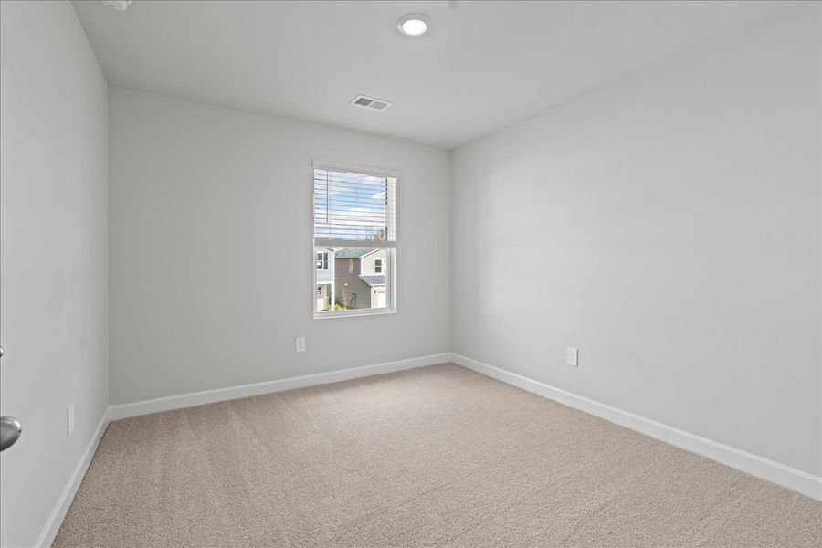 Spacious, unfurnished interior of a new home in Pleasant Brook, Piedmont (Image 20). Spacious, unfurnished interior of a new home in Pleasant Brook, Piedmont (Image 20).