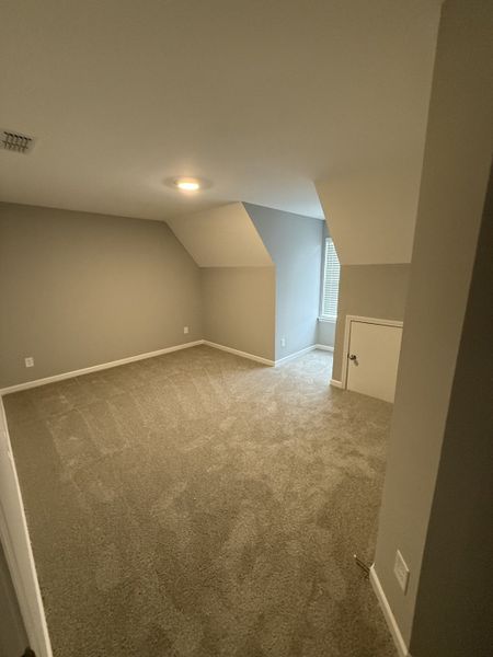 Spacious, unfurnished interior of a new home in Hobson Park, Antioch (Image 16).