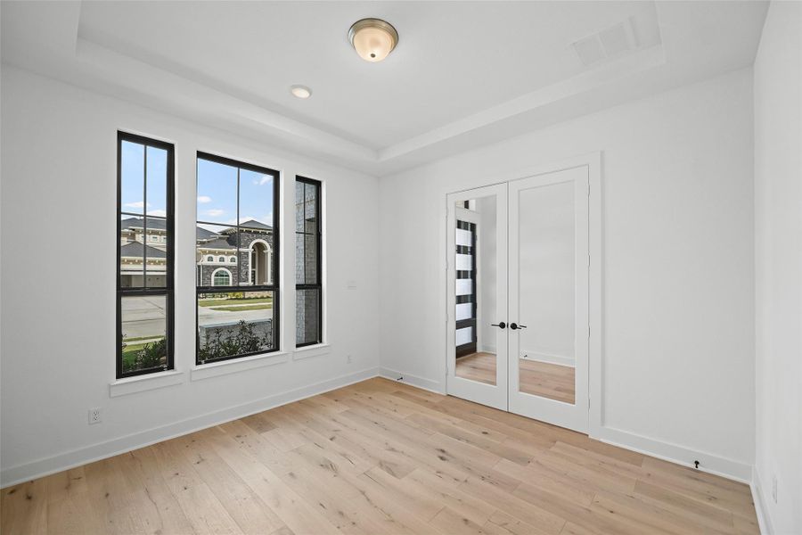 Spacious, unfurnished interior of a new home in Bridgeland 70′, Cypress (Image 21). Spacious, unfurnished interior of a new home in Bridgeland 70′, Cypress (Image 21).