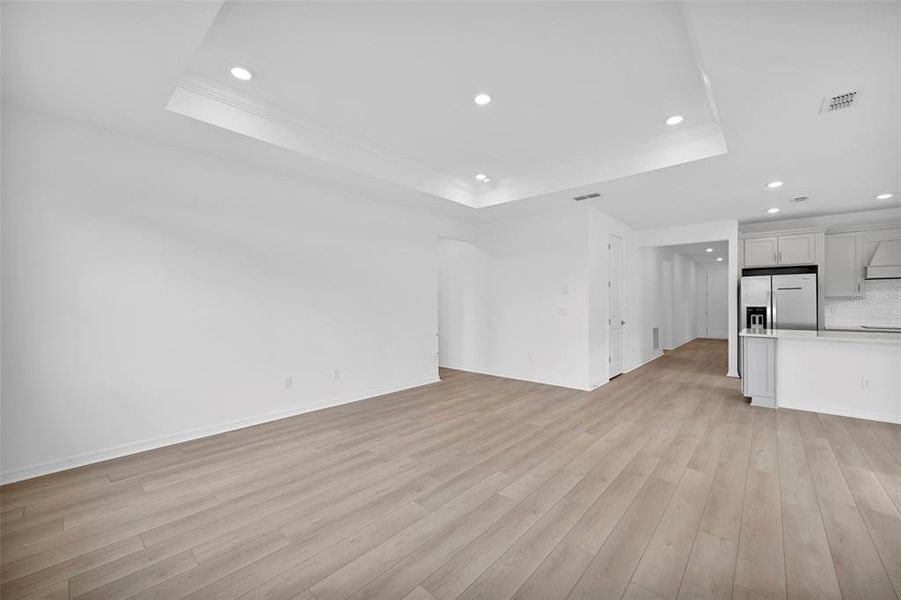 Spacious, unfurnished interior of a new home in Seminole Palms, Palm Coast (Image 27).