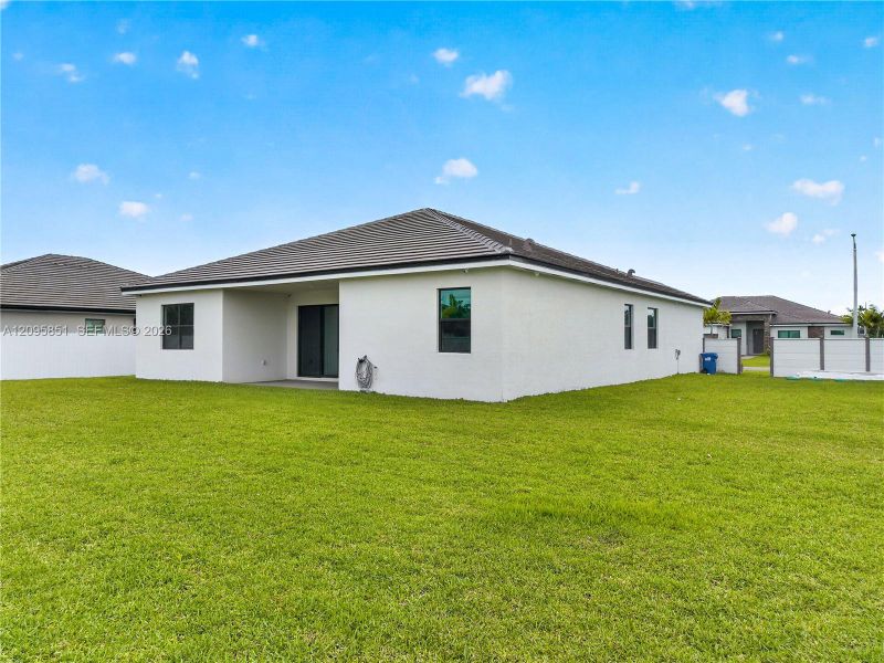 Exterior details and patio area of a home in , Homestead (Image 30).