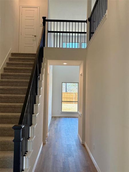 Spacious, unfurnished interior of a new home in Courts Of Bonnie Brae, Denton (Image 9).