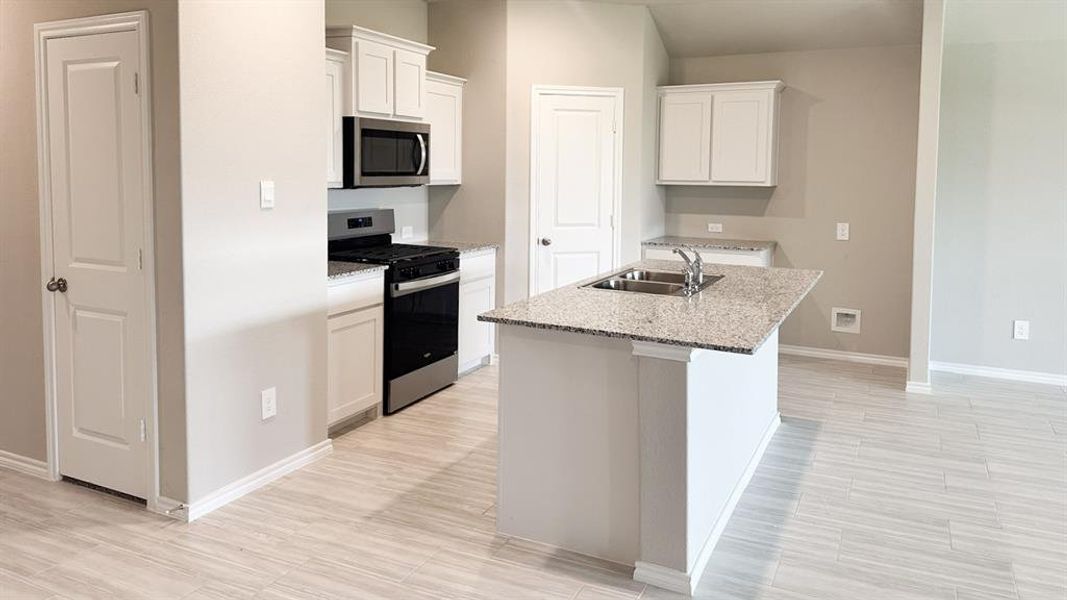 Image 14 of a home in Sunnycreek. Image 14 of a home in Sunnycreek.