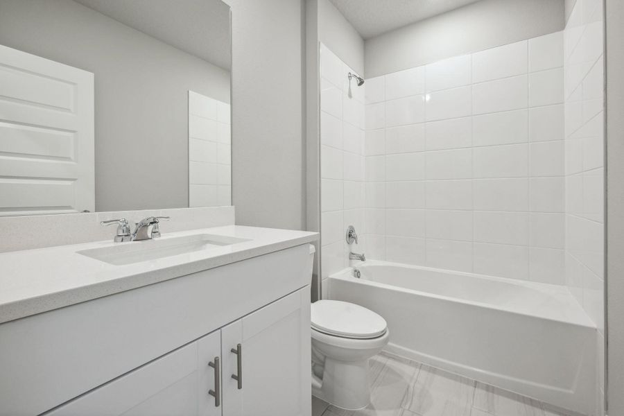 Spacious, unfurnished interior of a new home in Hampton Park - Classic Series, Vero Beach (Image 16).