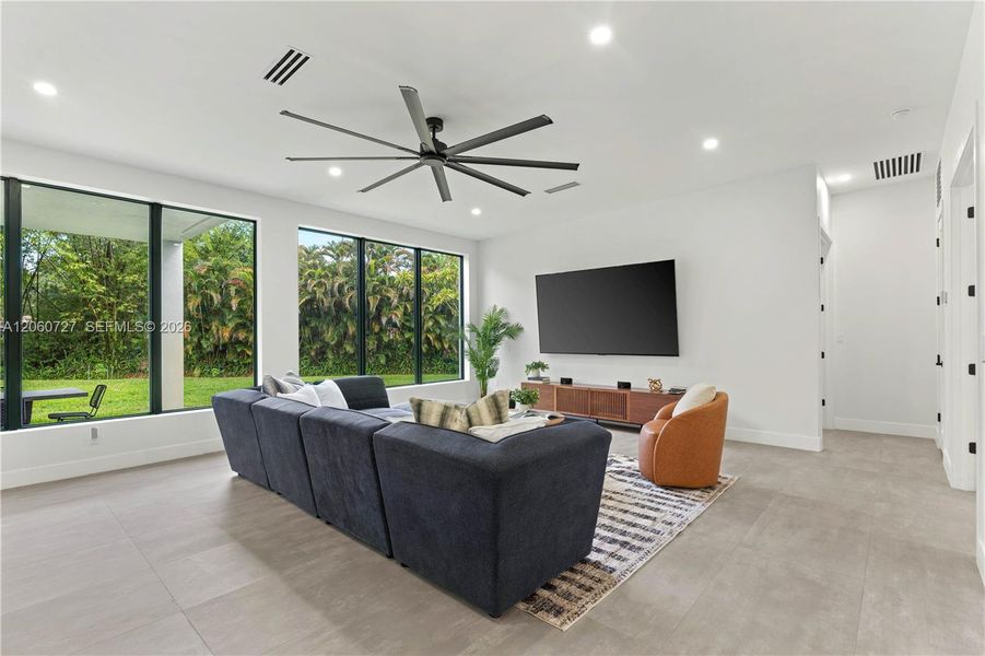 Furnished interior view inside a new home in , Plantation (Image 10).