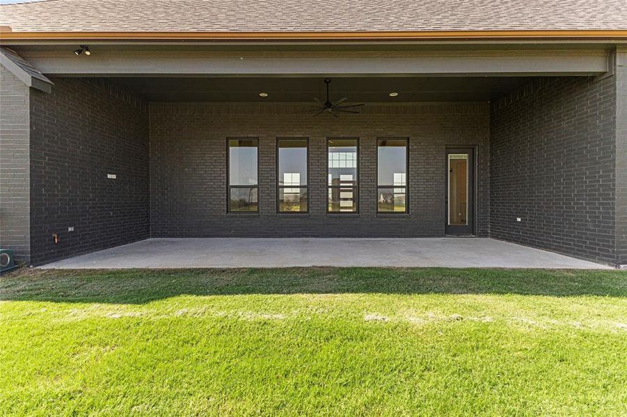 Exterior details and patio area of a home in , Caddo Mills (Image 2). Exterior details and patio area of a home in , Caddo Mills (Image 2).