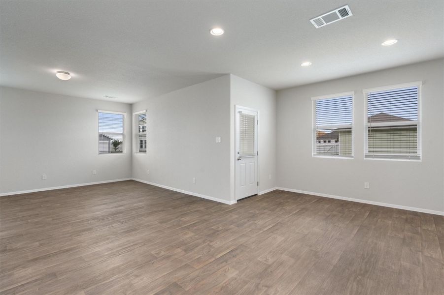 Spacious, unfurnished interior of a new home in Casetta Ranch, Kyle (Image 19). Spacious, unfurnished interior of a new home in Casetta Ranch, Kyle (Image 19).