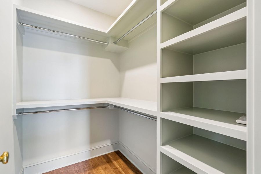 Spacious, unfurnished interior of a new home in , Mount Pleasant (Image 25).