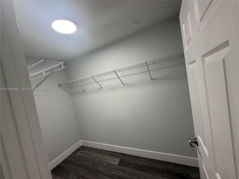 Spacious, unfurnished interior of a new home in , Dunnellon (Image 34).