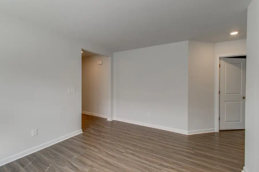 Spacious, unfurnished interior of a new home in Killians Crossing, Blythewood (Image 17). Spacious, unfurnished interior of a new home in Killians Crossing, Blythewood (Image 17).