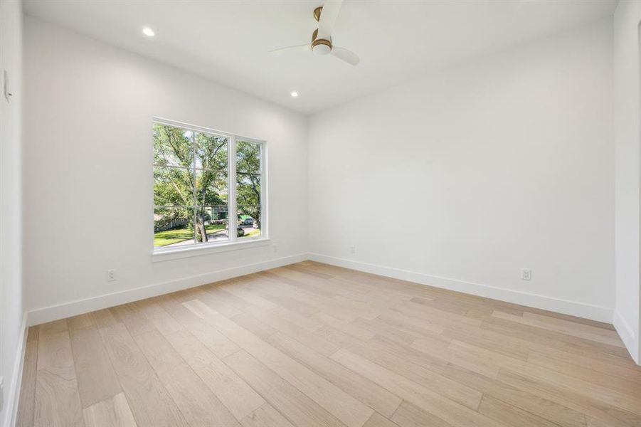 Upstairs guest bedroom with walk in closet and en suite bathroom. Upstairs guest bedroom with walk in closet and en suite bathroom.