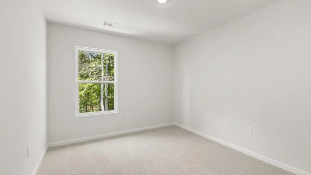 Spacious, unfurnished interior of a new home in Hughes Court, Dawsonville (Image 15).