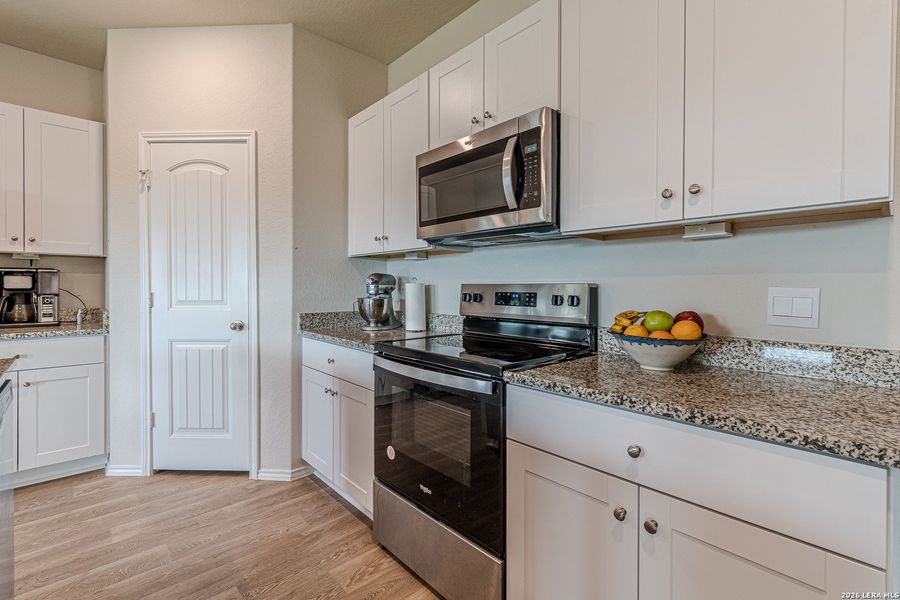 Furnished interior view inside a new home in Arroyo Ranch, Seguin (Image 15).