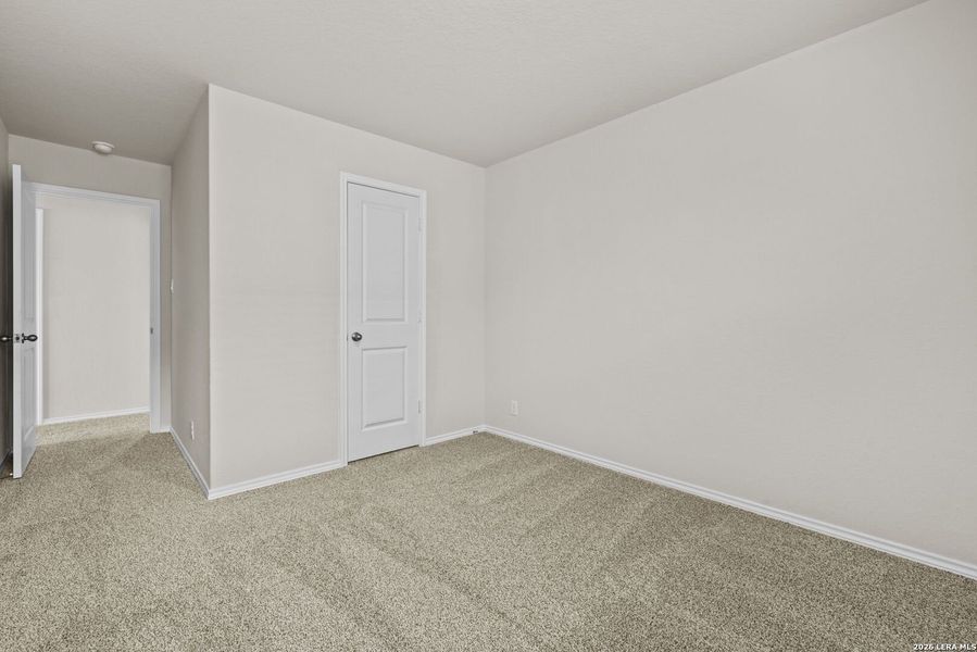 Spacious, unfurnished interior of a new home in Redbird Ranch, San Antonio (Image 25).