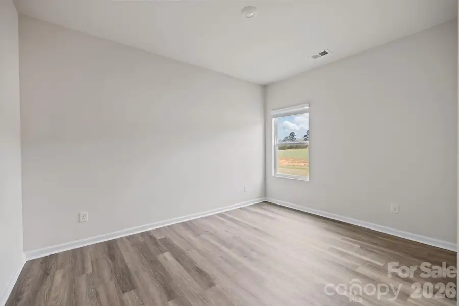 Spacious, unfurnished interior of a new home in Richburg Meadows, Richburg (Image 9).