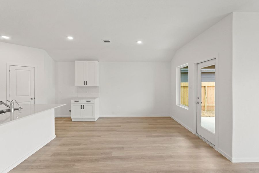 Spacious, unfurnished interior of a new home in Grand Pines, Magnolia (Image 6).