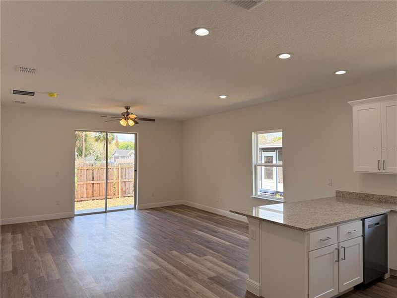 Spacious, unfurnished interior of a new home in , Sanford (Image 7).
