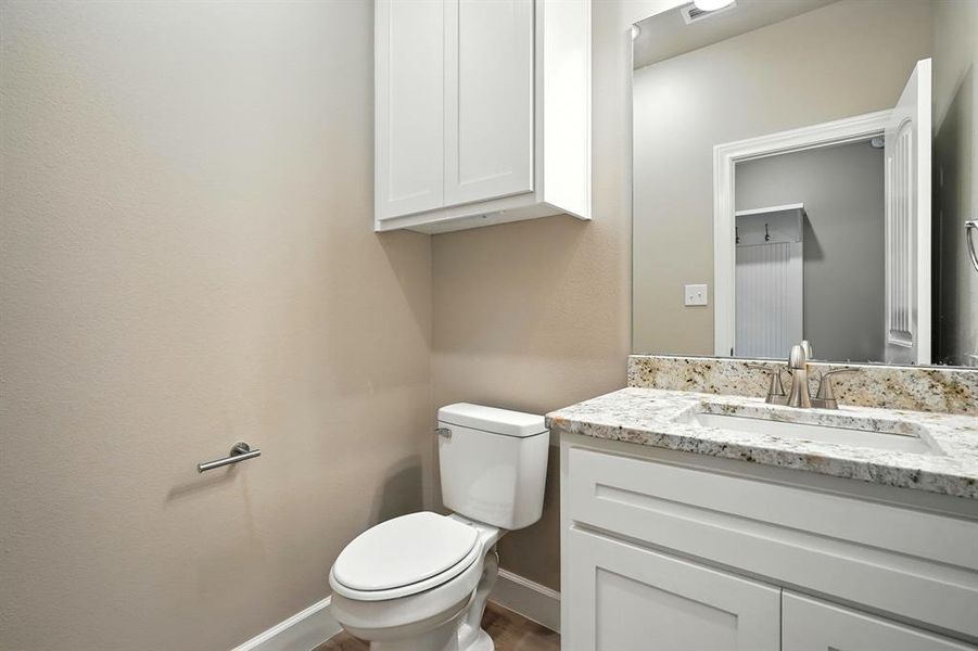 Furnished interior view inside a new home in , Abilene (Image 8).