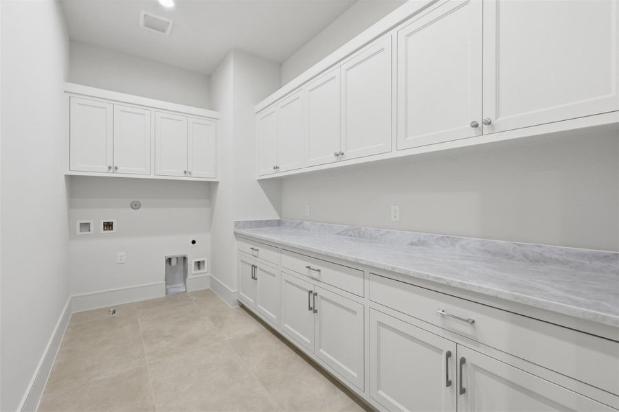 Utility room with lots of storage