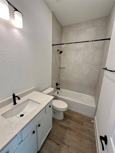 Furnished interior view inside a new home in Briarley, Montgomery (Image 15).