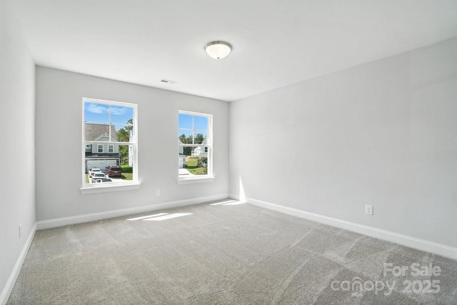 Spacious, unfurnished interior of a new home in Hampton Woods, Charlotte (Image 17).