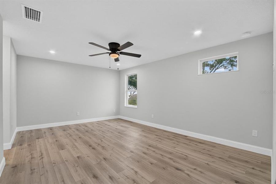 Spacious, unfurnished interior of a new home in , Thonotosassa (Image 25). Spacious, unfurnished interior of a new home in , Thonotosassa (Image 25).