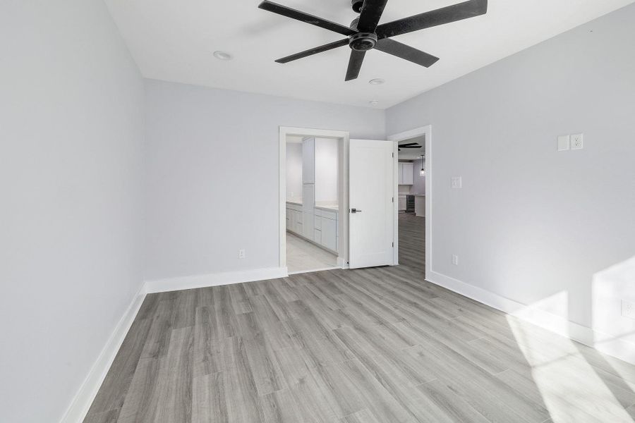Spacious, unfurnished interior of a new home in , Austin (Image 23).