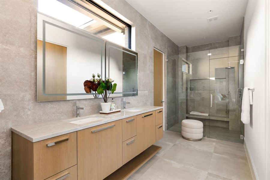 Furnished interior view inside a new home in , Dallas (Image 9).