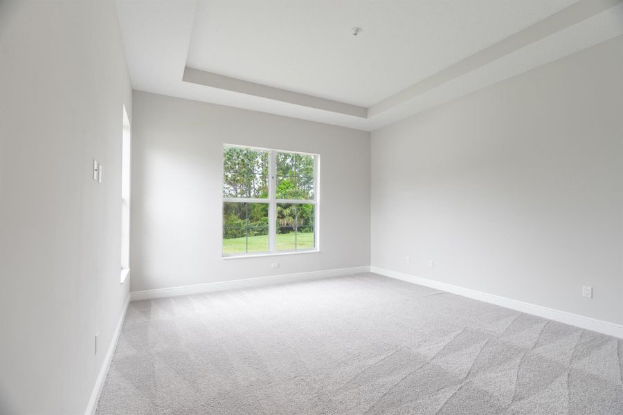 Spacious, unfurnished interior of a new home in , Port St. Lucie (Image 17).