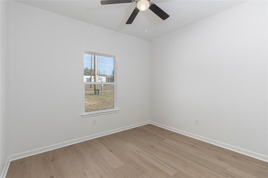 Spacious, unfurnished interior of a new home in , Winona (Image 13).