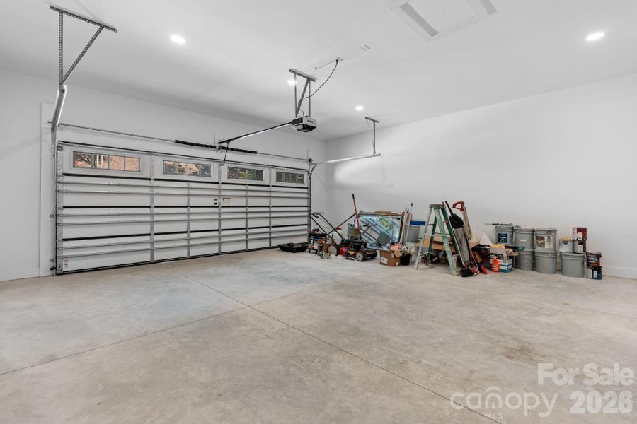 Spacious, unfurnished interior of a new home in , Connelly Springs (Image 39).