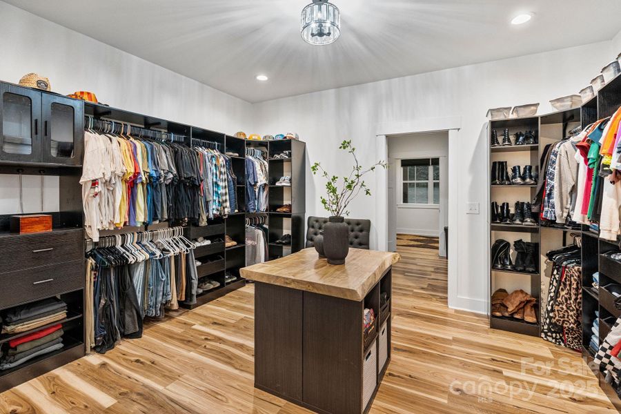 Image 45 of a home in .