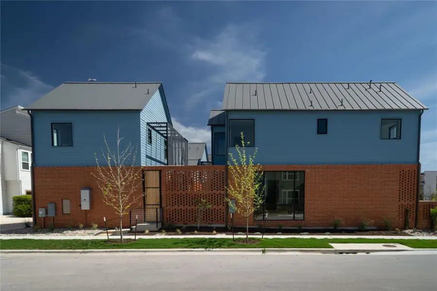 Image 8 of a home in . Image 8 of a home in .