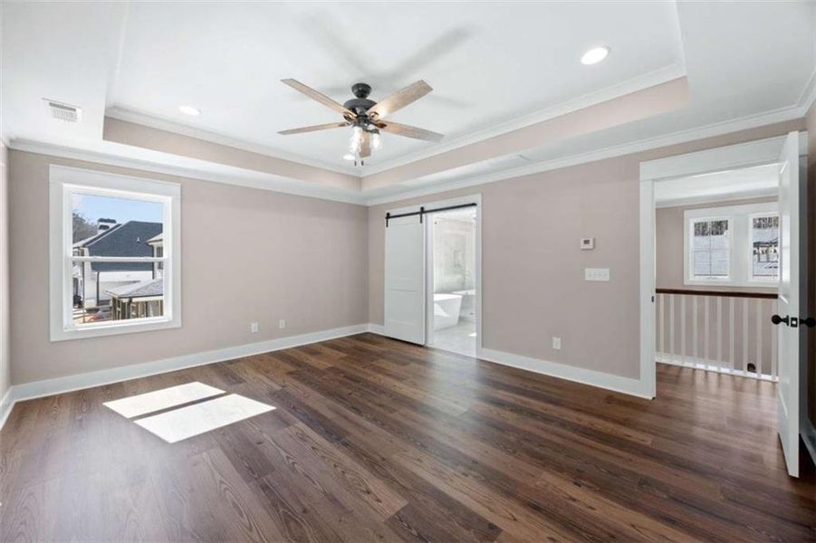Spacious, unfurnished interior of a new home in , Monroe (Image 51).