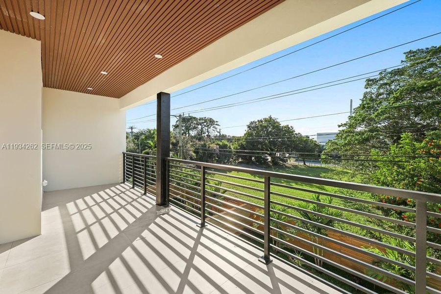 Exterior details and patio area of a home in , Fort Lauderdale (Image 16).