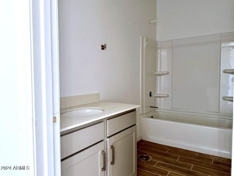 4- Bathroom 2