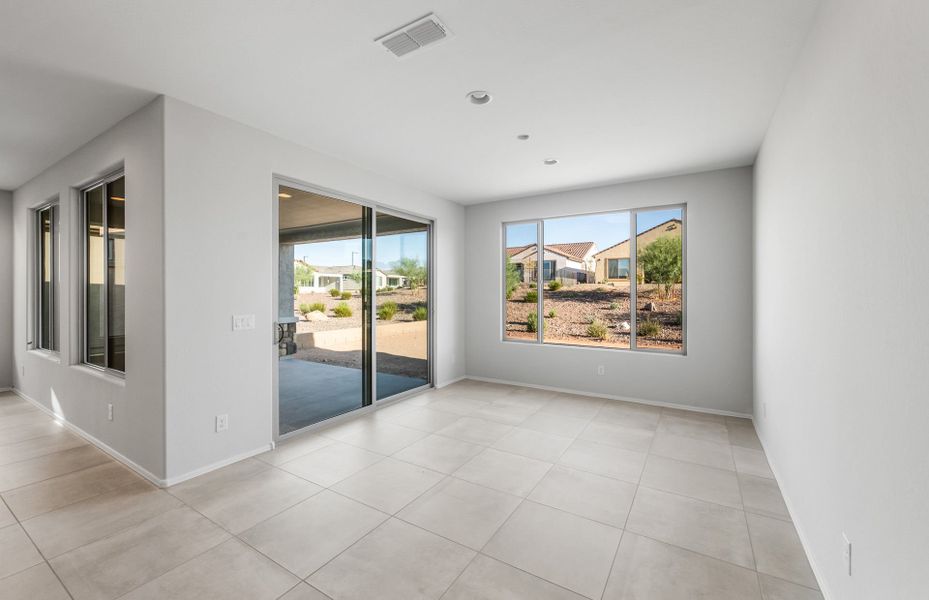 Spacious, unfurnished interior of a new home in Sun City Festival, Buckeye (Image 25).