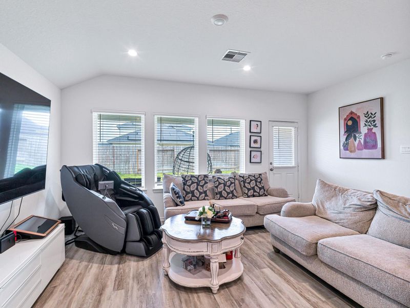 Furnished interior view inside a new home in Tamarron, Fulshear (Image 7).