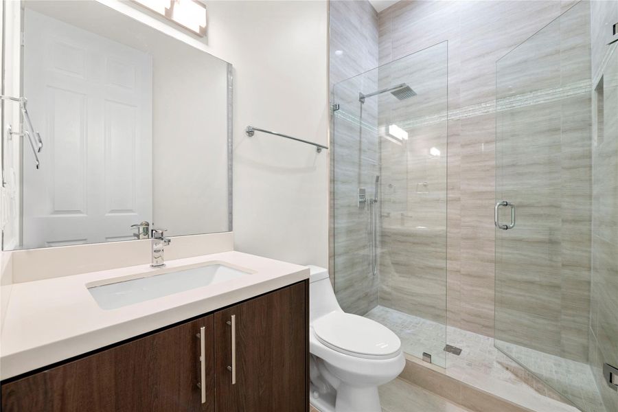 Furnished interior view inside a new home in , Fort Lauderdale (Image 5).