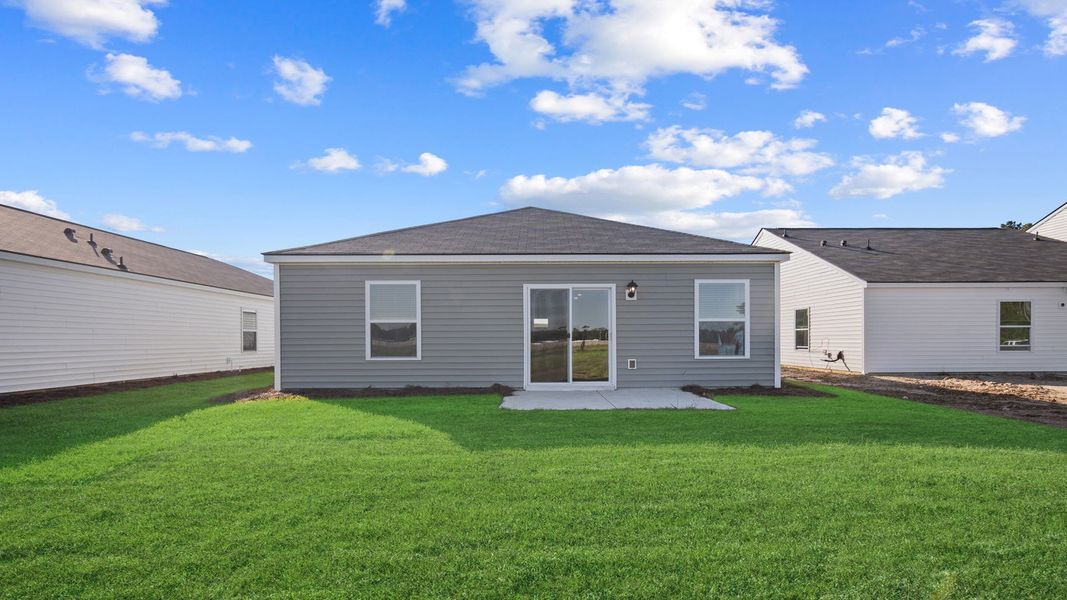 Exterior details and patio area of a home in Rice Hope, Port Wentworth (Image 3).