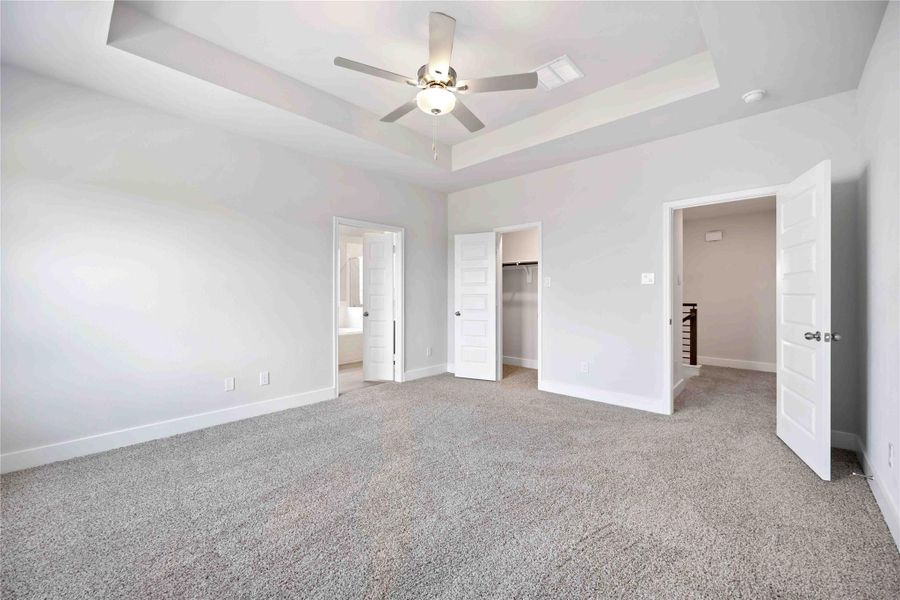 Spacious, unfurnished interior of a new home in Alicante, Houston (Image 12). Spacious, unfurnished interior of a new home in Alicante, Houston (Image 12).
