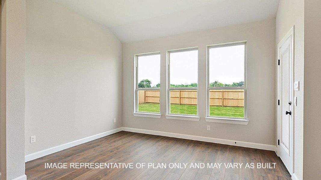 Spacious, unfurnished interior of a new home in Wellborn Settlement, College Station (Image 15).