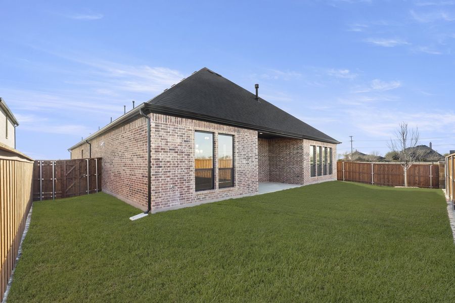 Exterior details and patio area of a home in Nelson Lake Estates, Rockwall (Image 4).