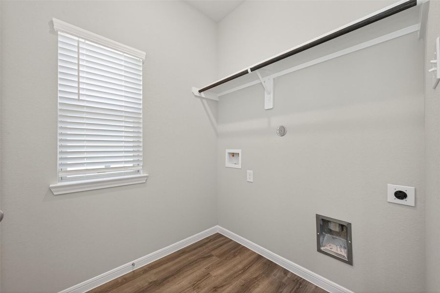 Spacious, unfurnished interior of a new home in Woodland Lakes, Huffman (Image 28).