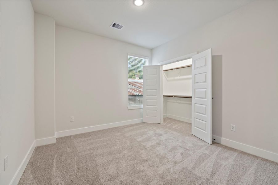 Spacious, unfurnished interior of a new home in , Houston (Image 22).