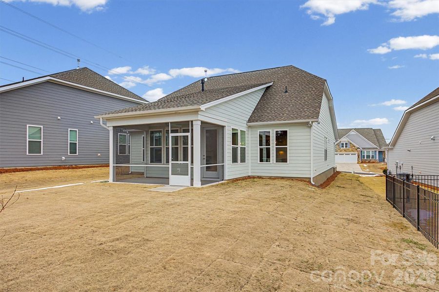 Exterior details and patio area of a home in Handsmill on Lake Wylie, York (Image 16).