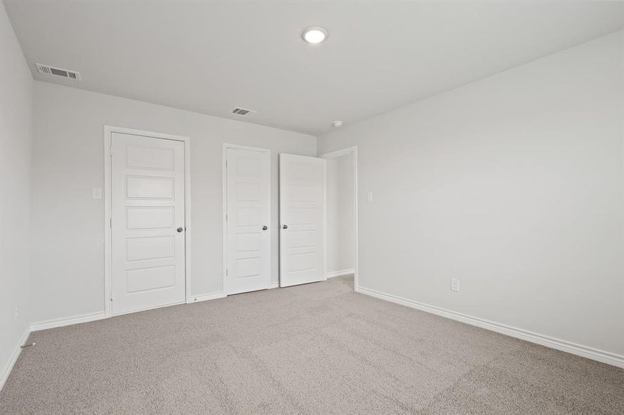 Spacious, unfurnished interior of a new home in Burgess Meadows, Cleburne (Image 8).
