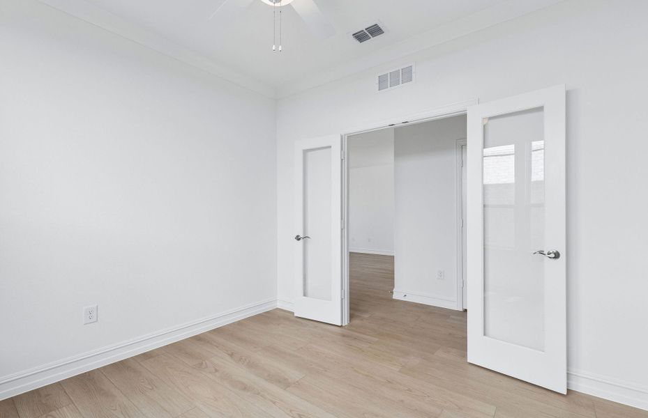 Spacious, unfurnished interior of a new home in Ribbonwood, Aubrey (Image 20).