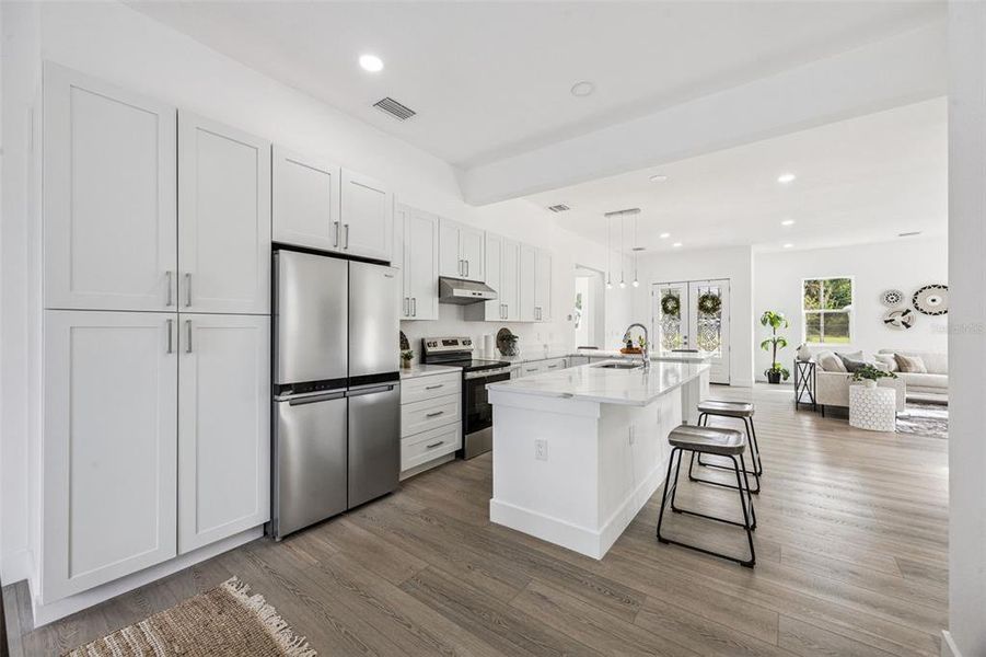 Furnished interior view inside a new home in , Orlando (Image 33).