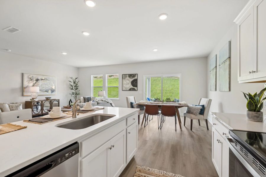 Furnished interior view inside a new home in Cades Bluff, Lebanon (Image 12).